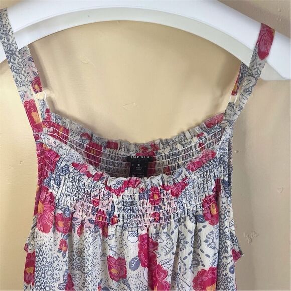 Torrid Women's Plus Size 0 Floral Smocked Chiffon Tank Top Red Blue Flowy Comfy - Picture 8 of 8